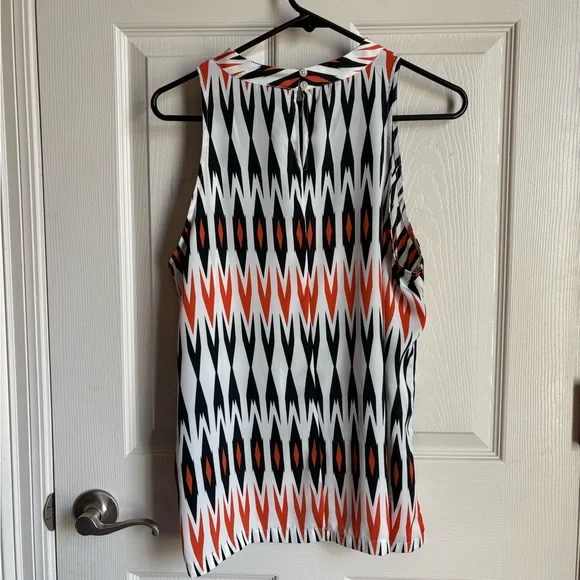 Worthington Geometric Sleeveless Blouse - Picture 9 of 11